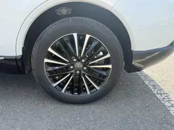 2022 Toyota Venza с пробегом 11 000 км