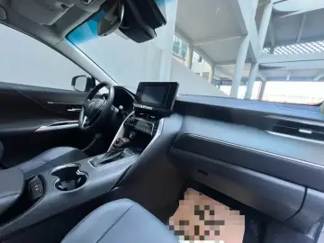 2022 Toyota Venza с пробегом 40 000 км