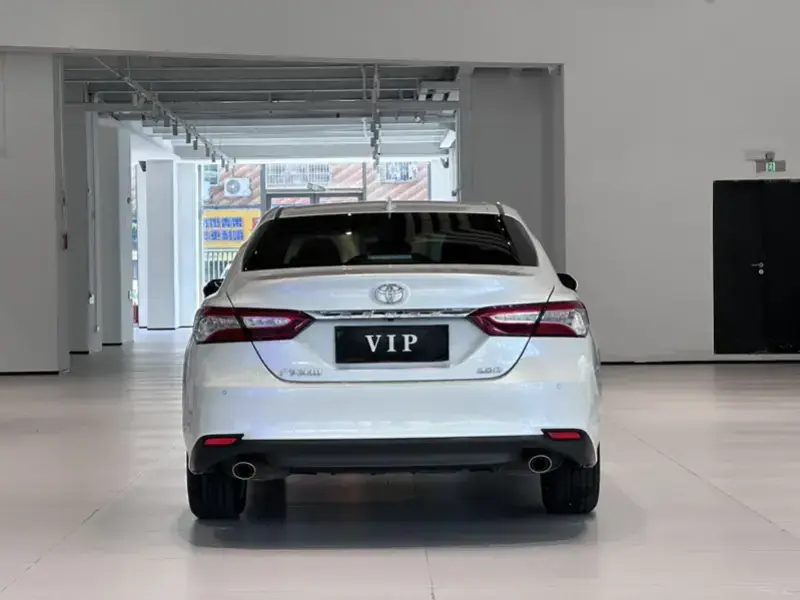 2021 Toyota Camry с пробегом 19 000 км