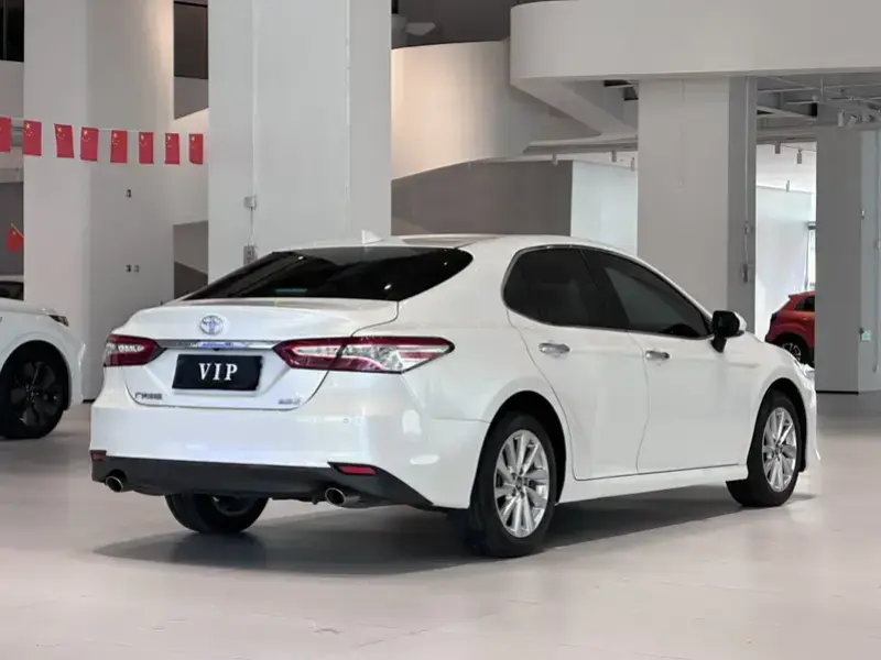 2021 Toyota Camry с пробегом 19 000 км