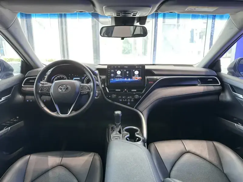 2021 Toyota Camry с пробегом 19 000 км