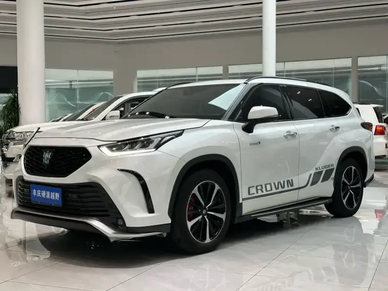 2023 Toyota Crown Kluger с пробегом 36 000 км