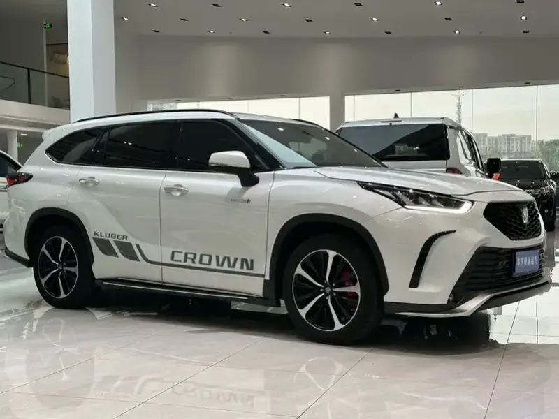 2023 Toyota Crown Kluger с пробегом 36 000 км