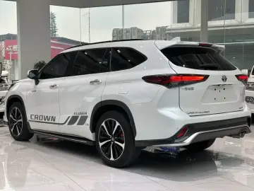 2023 Toyota Crown Kluger с пробегом 36 000 км
