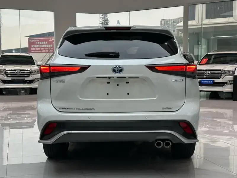2023 Toyota Crown Kluger с пробегом 36 000 км