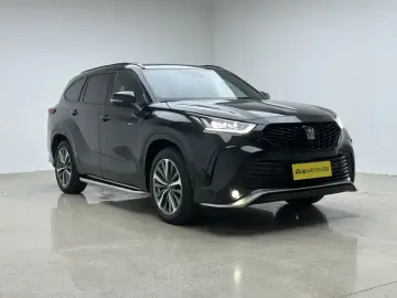 2024 Toyota Crown Kluger с пробегом 14 900 км