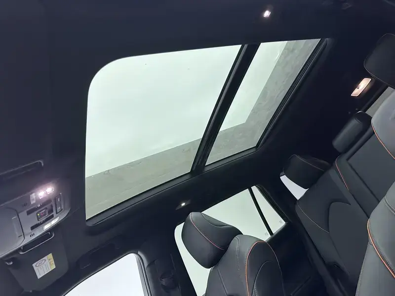 2024 Toyota Crown Kluger с пробегом 14 900 км