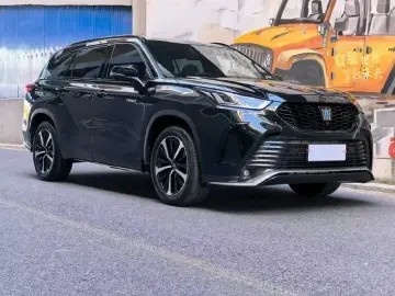 2022 Toyota Crown Kluger с пробегом 92 000 км