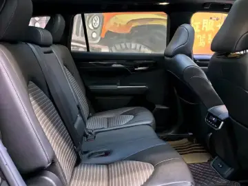 2022 Toyota Crown Kluger с пробегом 92 000 км