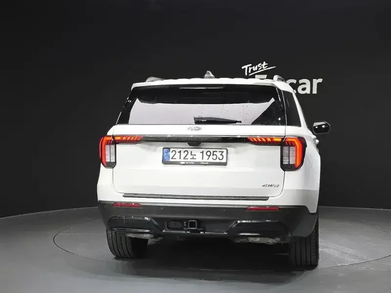 2024 Ford Explorer с пробегом 8 976 км