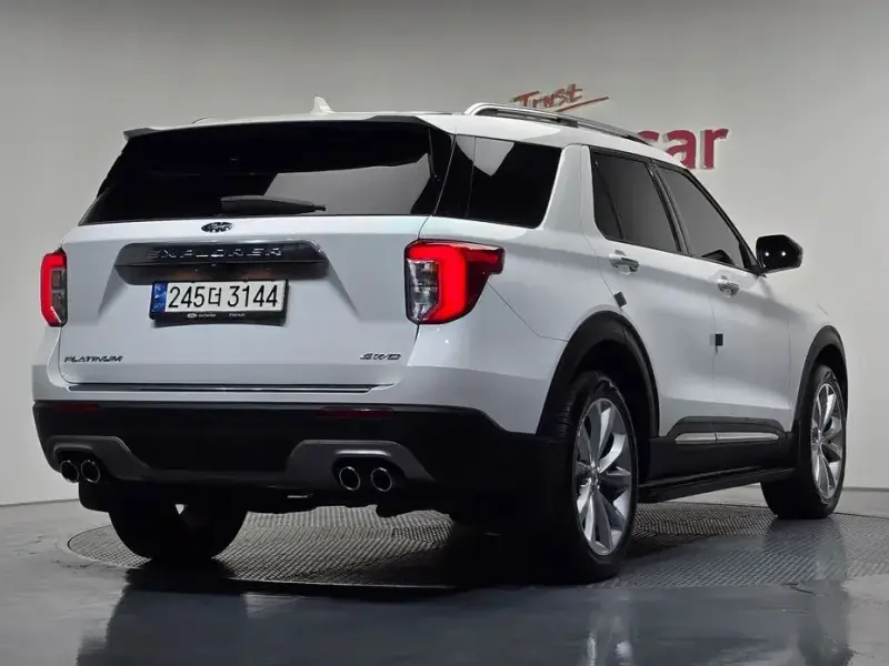 2023 Ford Explorer с пробегом 16 055 км