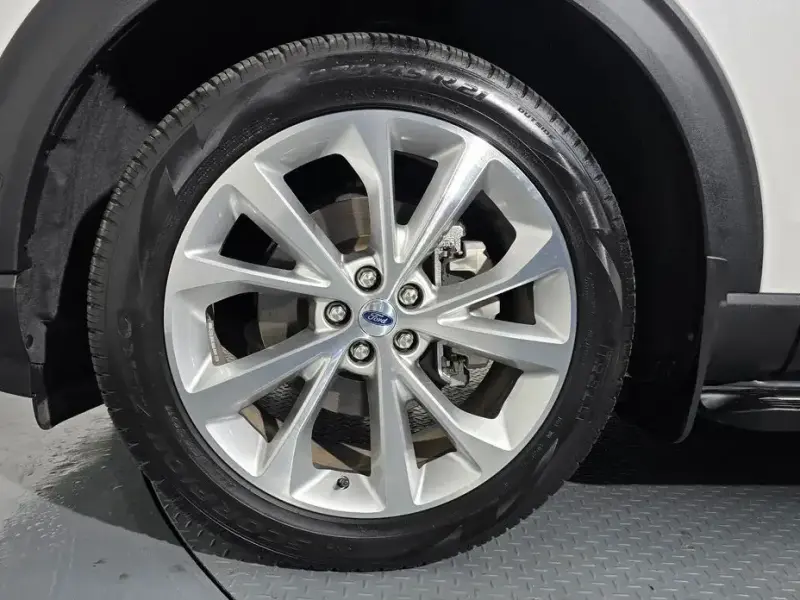 2023 Ford Explorer с пробегом 16 055 км