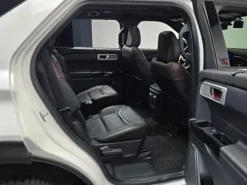 2023 Ford Explorer с пробегом 16 055 км