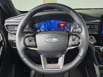 2023 Ford Explorer с пробегом 16 055 км