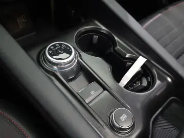 2025 Ford Explorer с пробегом 14 854 км