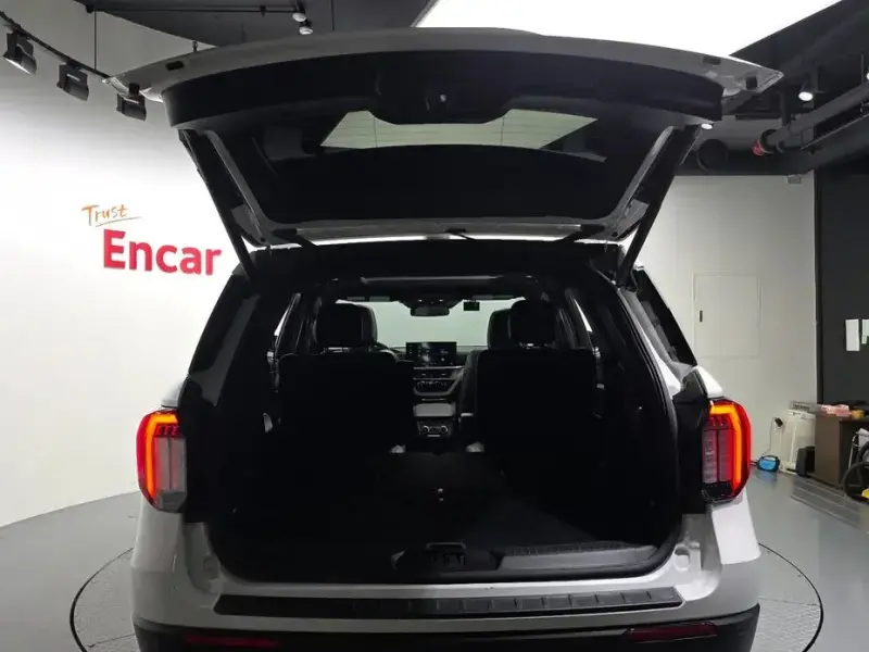 2025 Ford Explorer с пробегом 14 854 км