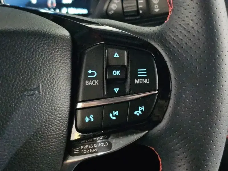 2025 Ford Explorer с пробегом 17 982 км