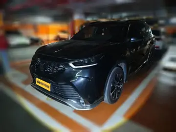 Toyota Crown Kluger