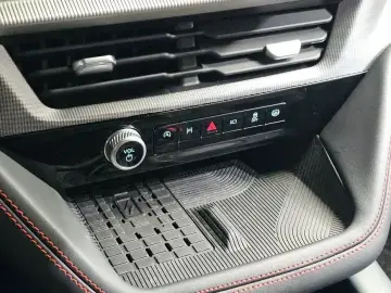 2025 Ford Explorer с пробегом 17 982 км
