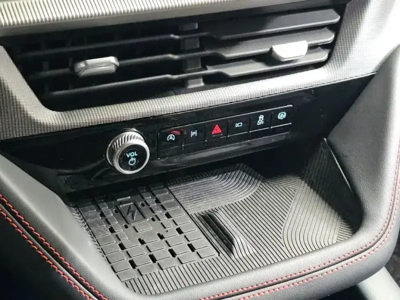 2025 Ford Explorer с пробегом 17 982 км