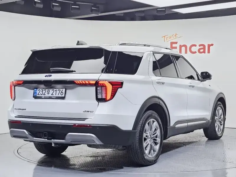 2025 Ford Explorer с пробегом 17 952 км
