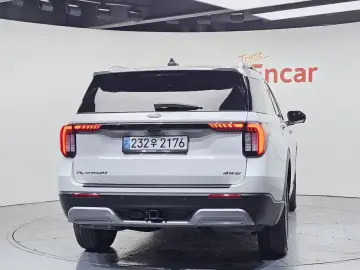 2025 Ford Explorer с пробегом 17 952 км