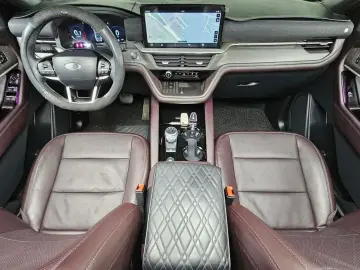 2025 Ford Explorer с пробегом 17 952 км