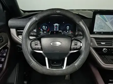 2025 Ford Explorer с пробегом 17 952 км