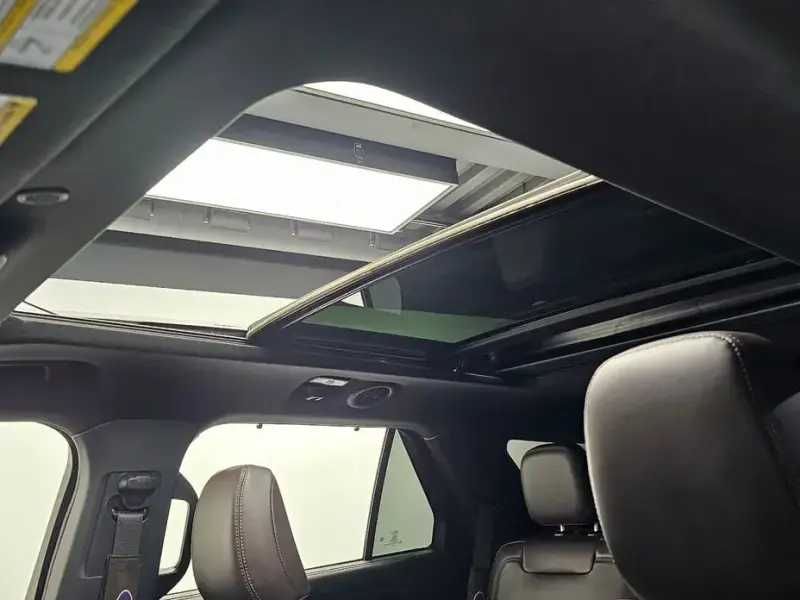 2025 Ford Explorer с пробегом 17 952 км