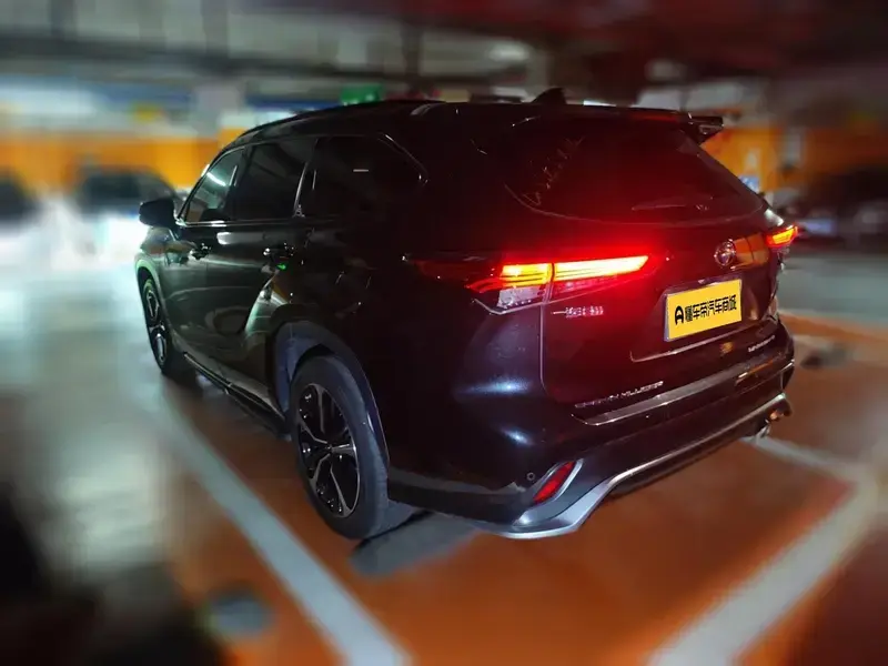2022 Toyota Crown Kluger с пробегом 29 800 км