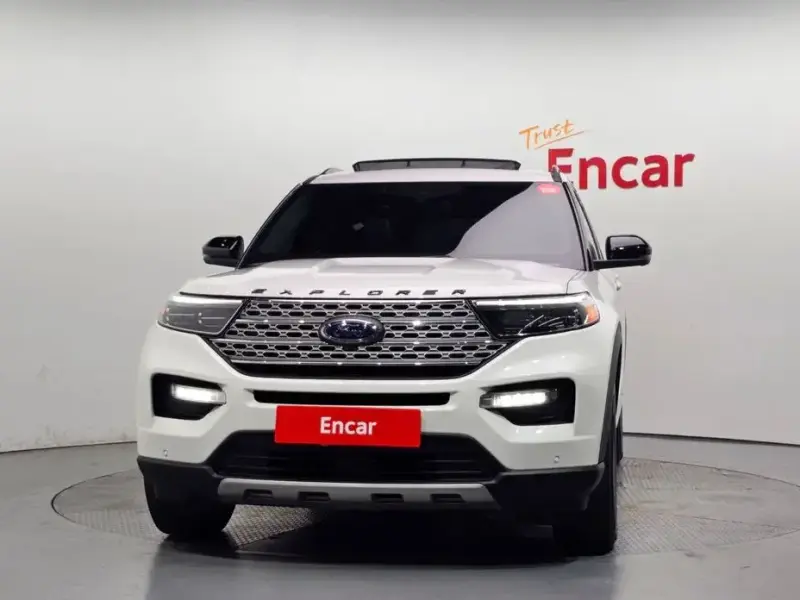 2023 Ford Explorer с пробегом 34 366 км
