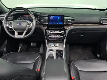 2023 Ford Explorer с пробегом 34 366 км