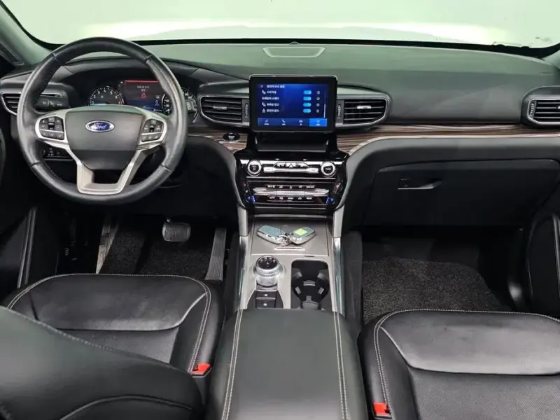 2023 Ford Explorer с пробегом 34 366 км