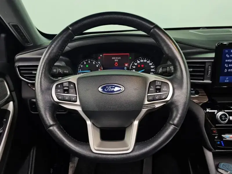 2023 Ford Explorer с пробегом 34 366 км