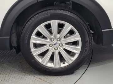2023 Ford Explorer с пробегом 34 366 км