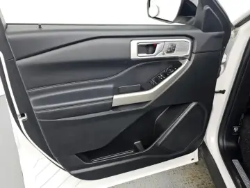 2023 Ford Explorer с пробегом 34 366 км