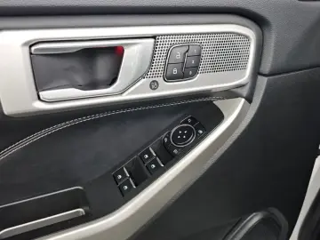 2023 Ford Explorer с пробегом 34 366 км