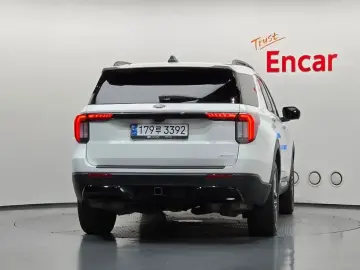 2024 Ford Explorer с пробегом 27 569 км