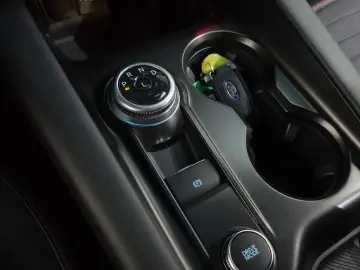 2024 Ford Explorer с пробегом 27 569 км