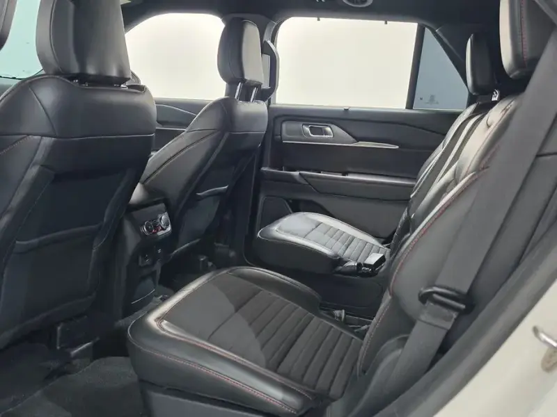 2024 Ford Explorer с пробегом 27 569 км