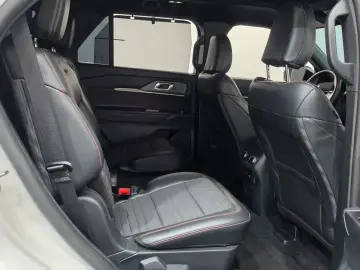 2024 Ford Explorer с пробегом 27 569 км