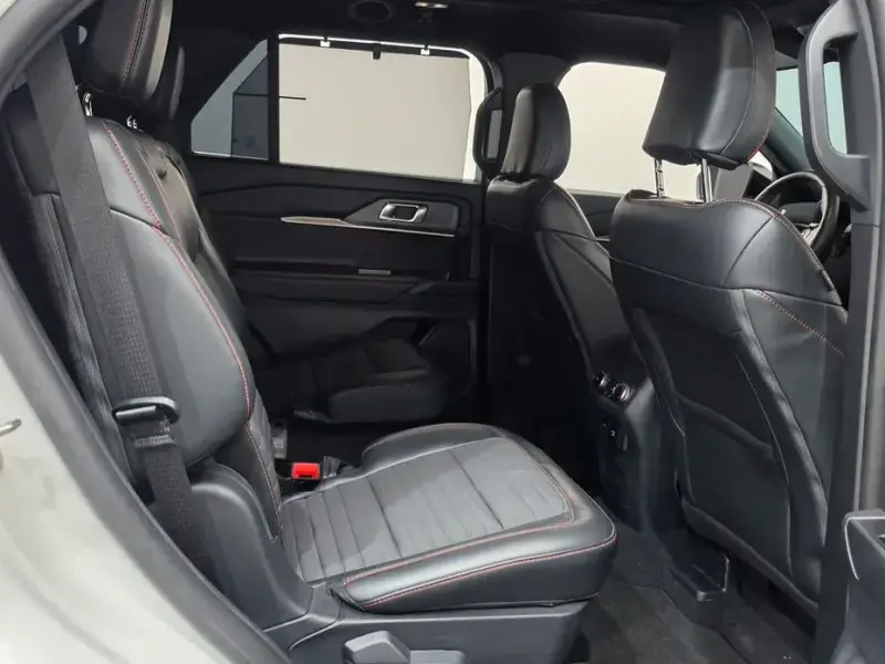2024 Ford Explorer с пробегом 27 569 км