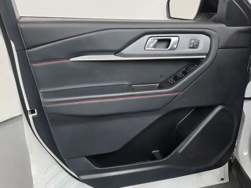 2024 Ford Explorer с пробегом 27 569 км