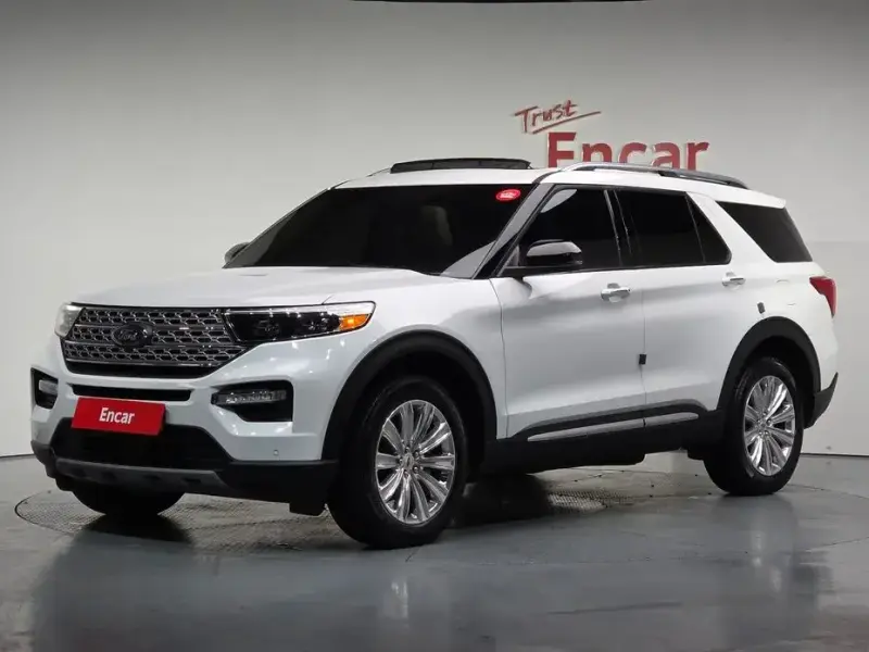 2023 Ford Explorer с пробегом 23 266 км