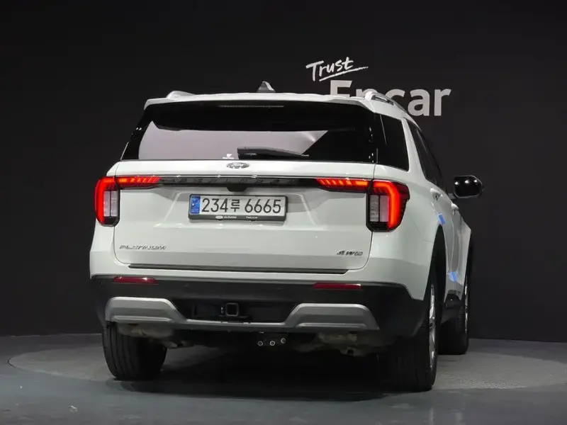 2025 Ford Explorer с пробегом 24 625 км