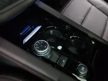 2025 Ford Explorer с пробегом 24 625 км