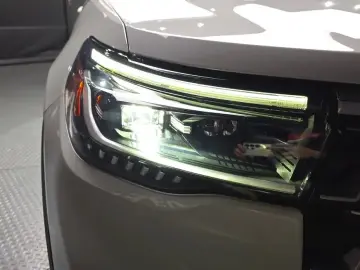 2025 Ford Explorer с пробегом 24 625 км