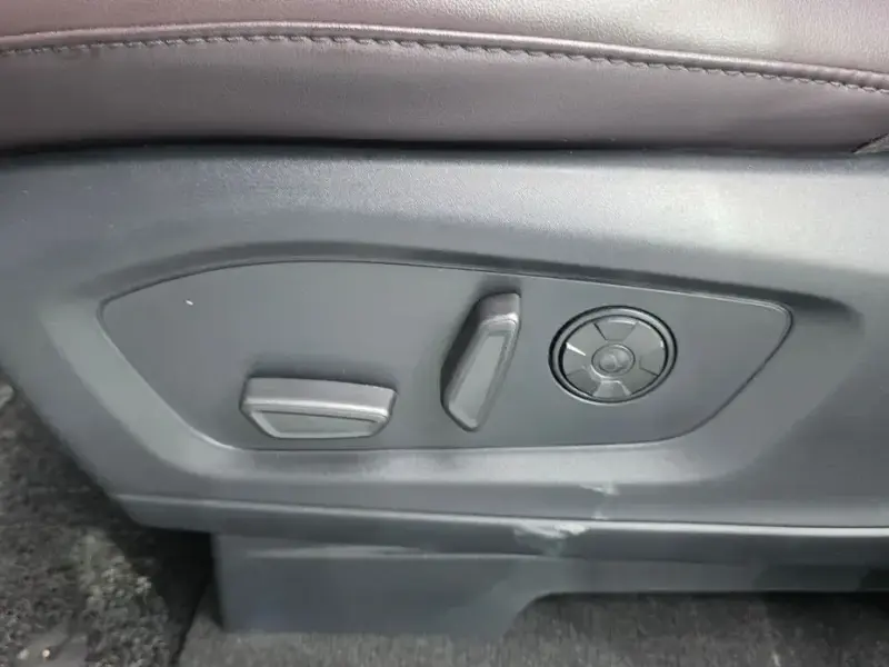 2025 Ford Explorer с пробегом 24 625 км