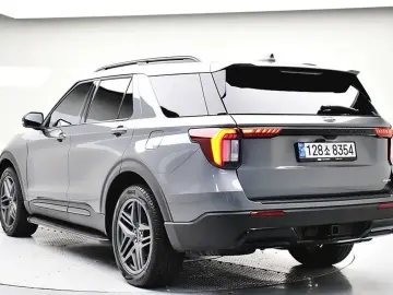 2025 Ford Explorer с пробегом 11 923 км