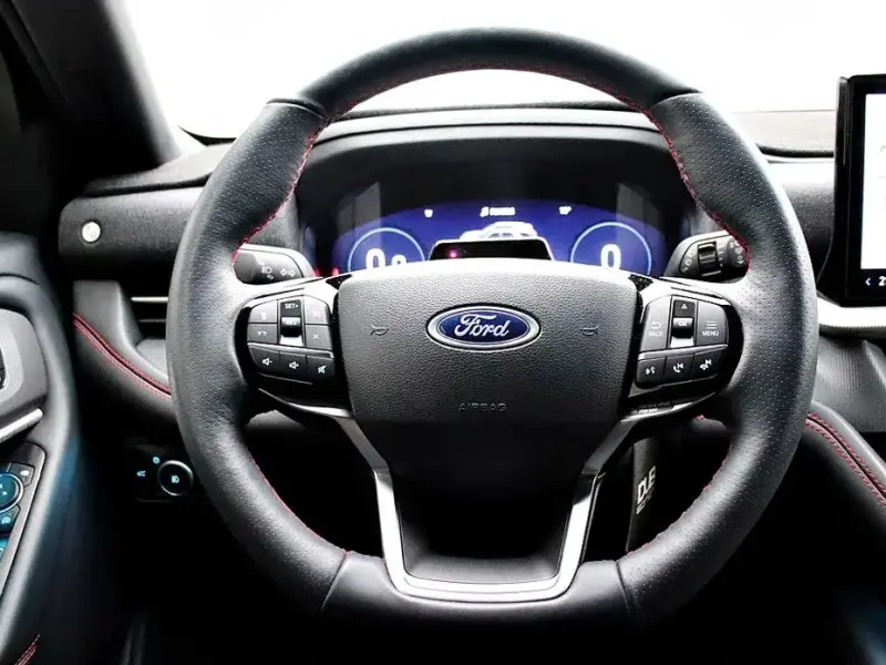 2025 Ford Explorer с пробегом 11 923 км
